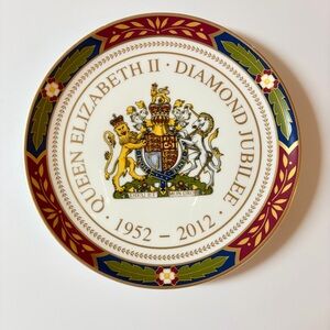 Royal Worcester Queen Elizabeth II Diamond Jubilee 1952 -2012 Small Round Plate